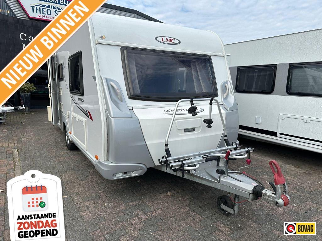 LMC Musica 470E, voortent, mover, cassetteluifel, fietsenrek, Caravans en Kamperen, Caravans, Bedrijf, Treinzit, 5 tot 6 meter