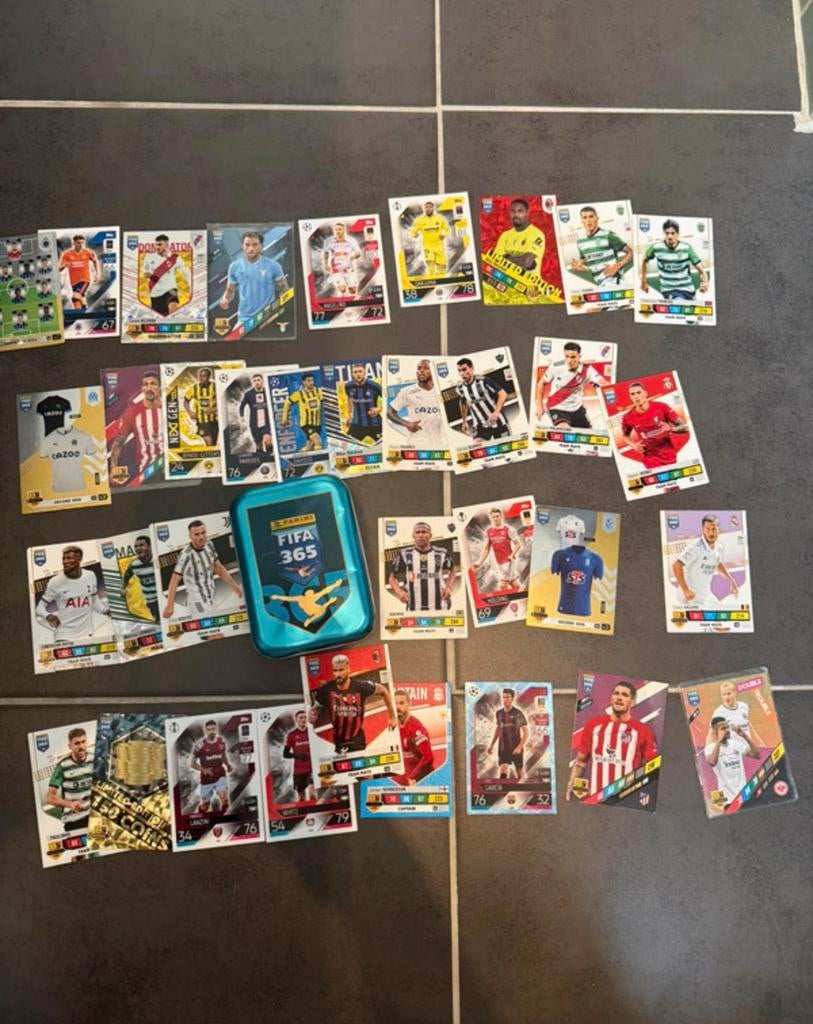 FIFA kaarten, Ophalen of Verzenden, Zo goed als nieuw, Meerdere kaarten