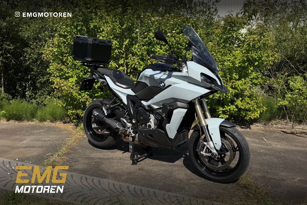 BMW S1000XR | Garantie | NL Motor | Dealer onderhouden, Occasion, 4 cilinders, Motorrijbewijs A, Handvatverwarming