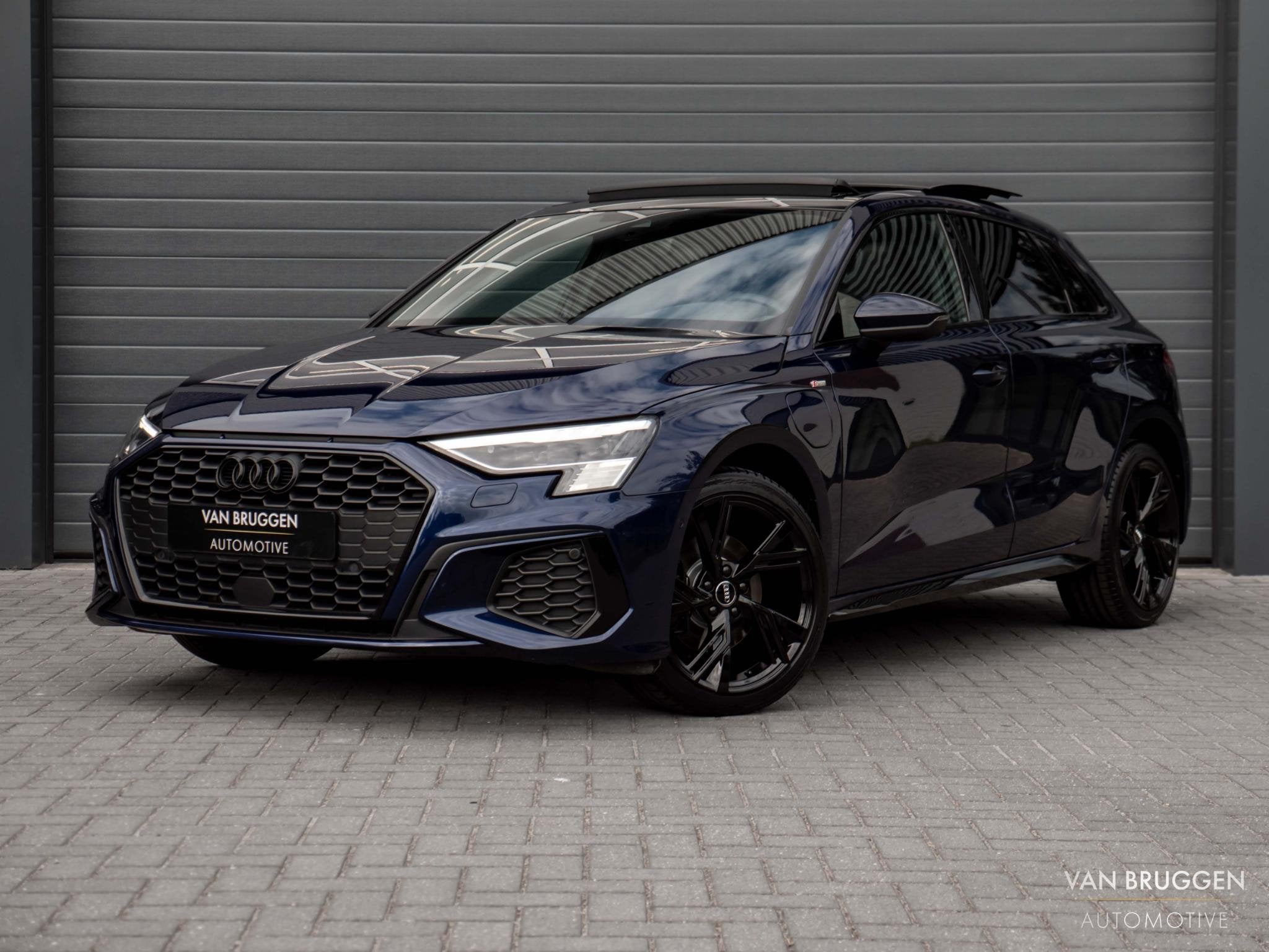 Audi A3 Sportback 40 TFSI e S-Line Pano RS-Stoelen B&O Camer, Gebruikt, 4 cilinders, 1535 kg, Blauw