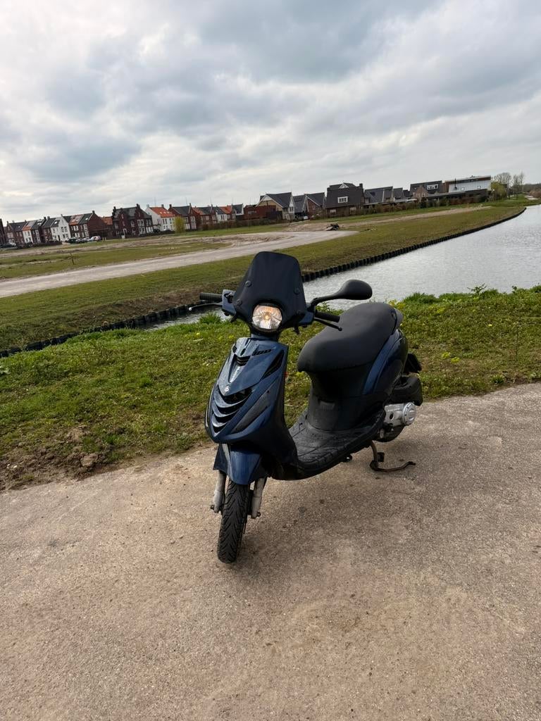 Piaggo zip iget 2018 4takt, Fietsen en Brommers, Scooters | Piaggio, Zo goed als nieuw, Zip, Maximaal 45 km/u, Benzine, Ophalen of Verzenden