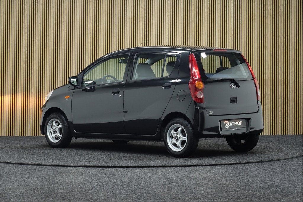 Daihatsu Cuore 1.0 Trend | LM Velgen | + Set WInterbanden, Auto's, Daihatsu, Voorwielaandrijving, Stof, Zwart, 18 €/maand