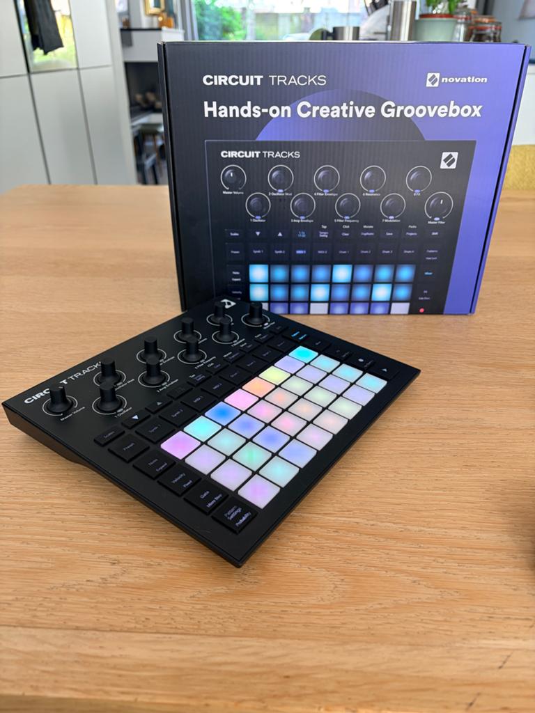 Novation Circuit Tracks, Muziek en Instrumenten, Samplers, Ophalen, Zo goed als nieuw