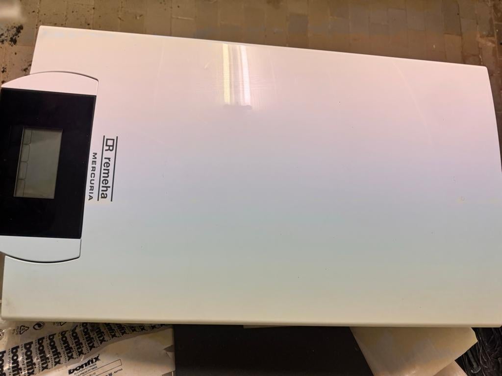Remeha Mercuria warmtepomp - binnen&buitenunit, Ophalen, Boiler, Minder dan 20 liter, Minder dan 3 jaar oud