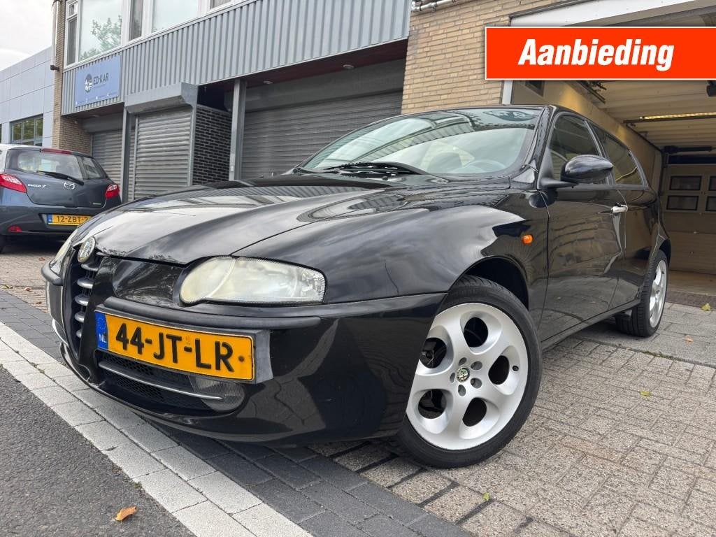 Alfa romeo 147 1.6 T.Spark Distinctive CLIMA 17 RIJDT GOED N, Auto's, Voorwielaandrijving, Gebruikt, 4 cilinders, 400 kg