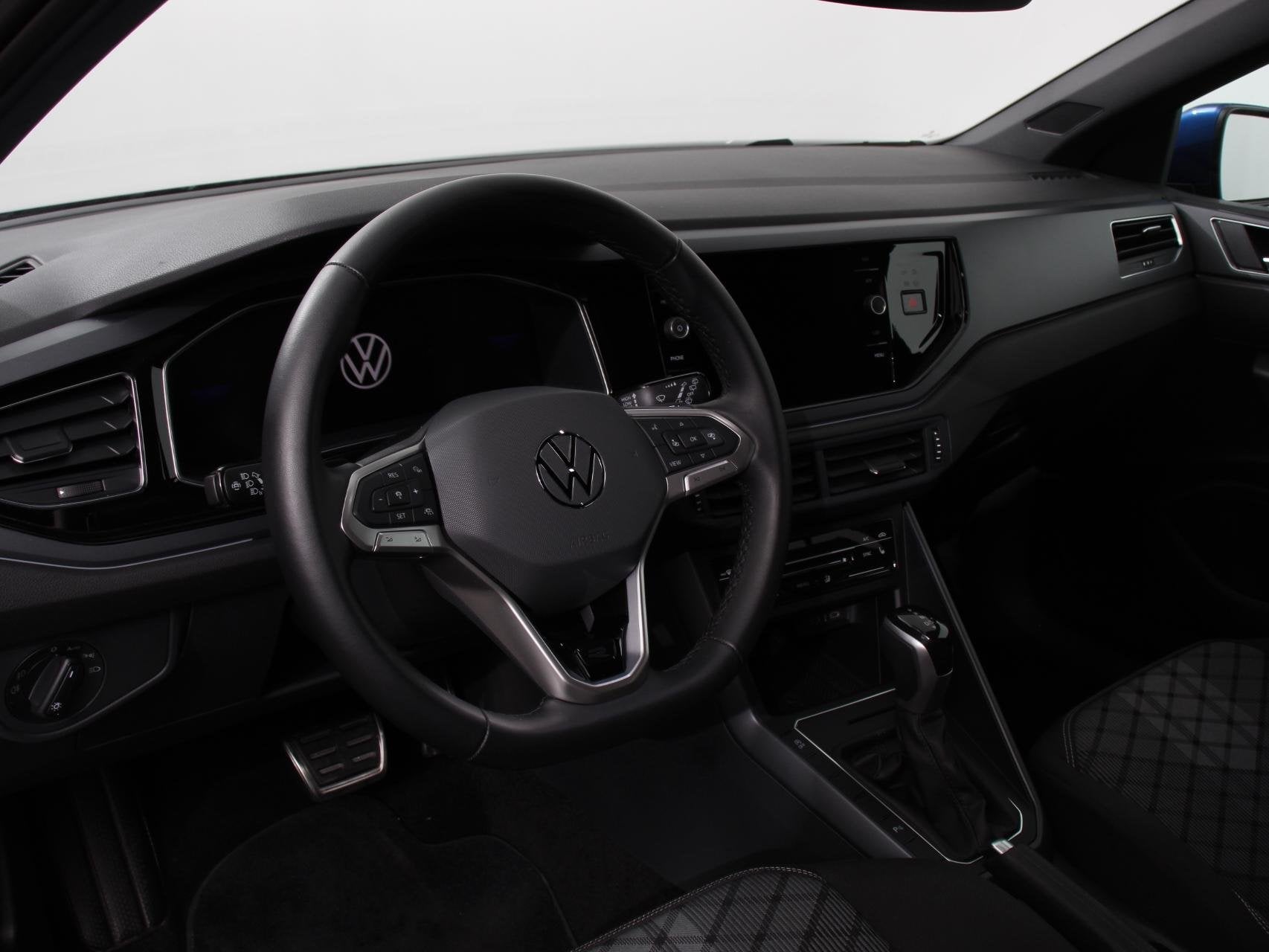 Volkswagen Polo 1.0 TSI R-Line Automaat Camera Parkeer senso, Auto's, Volkswagen, Stof, 95 pk, Blauw, Bedrijf