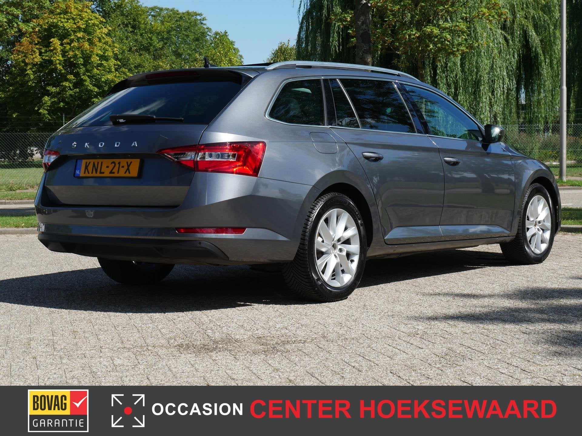 SKODA Superb Combi 1.4 TSI PHEV 217pk DSG-6 Business Edition, Auto's, Gebruikt, 4 cilinders, Alcantara, 1668 kg
