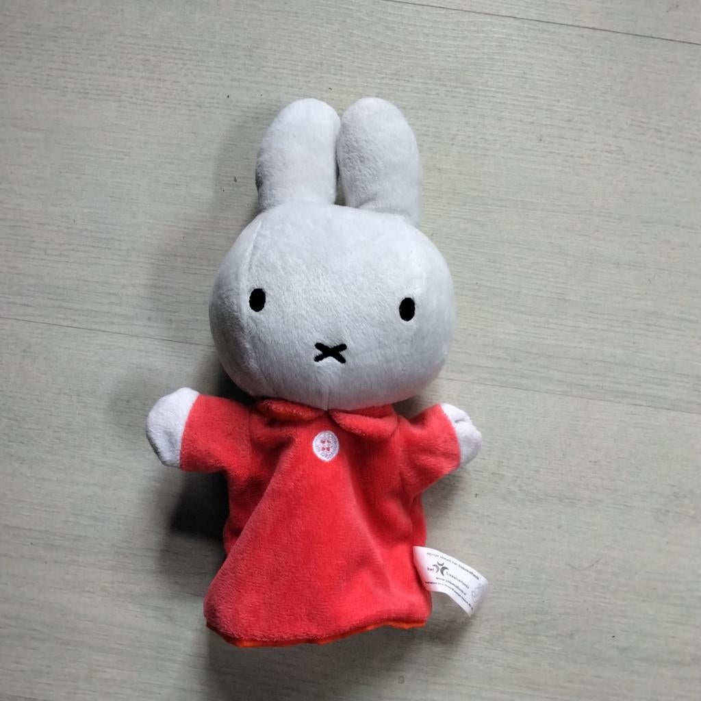 Nijntje handpop met rood jurkje, Gebruikt, Overige merken, Konijn, Nijntje