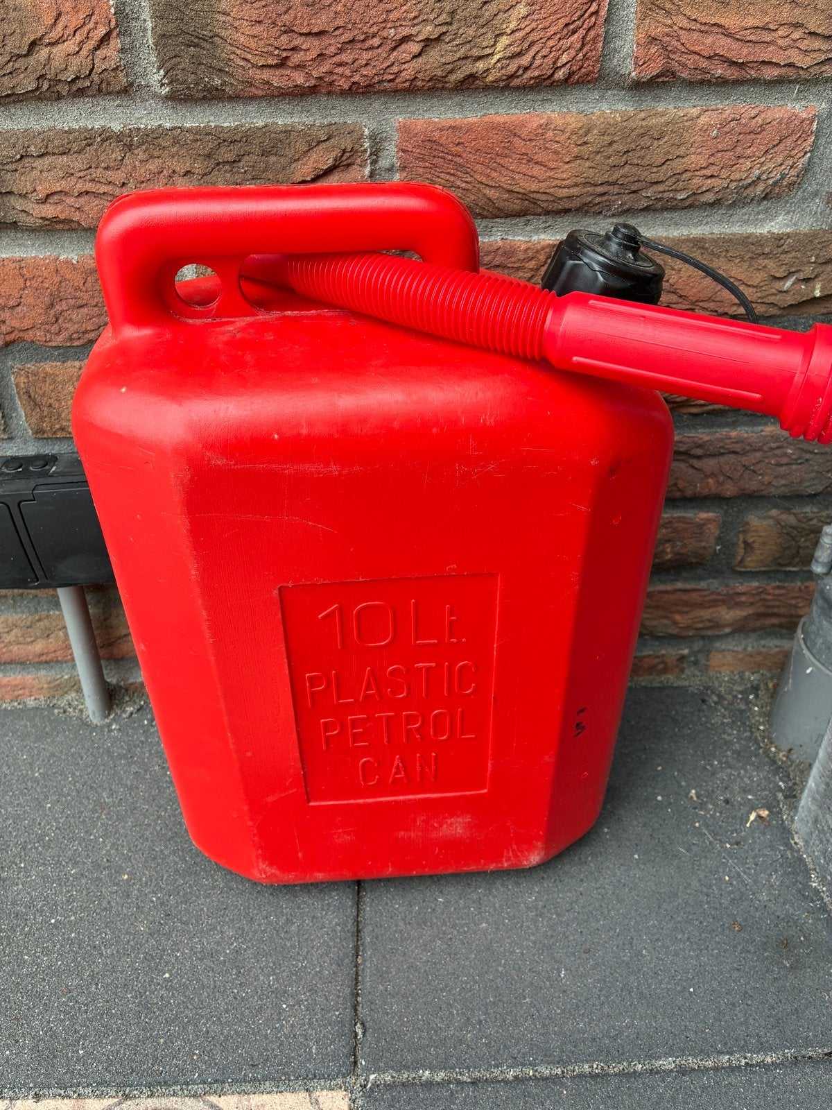 Rode plastic brandstoftank - 10 liter, Ophalen of Verzenden