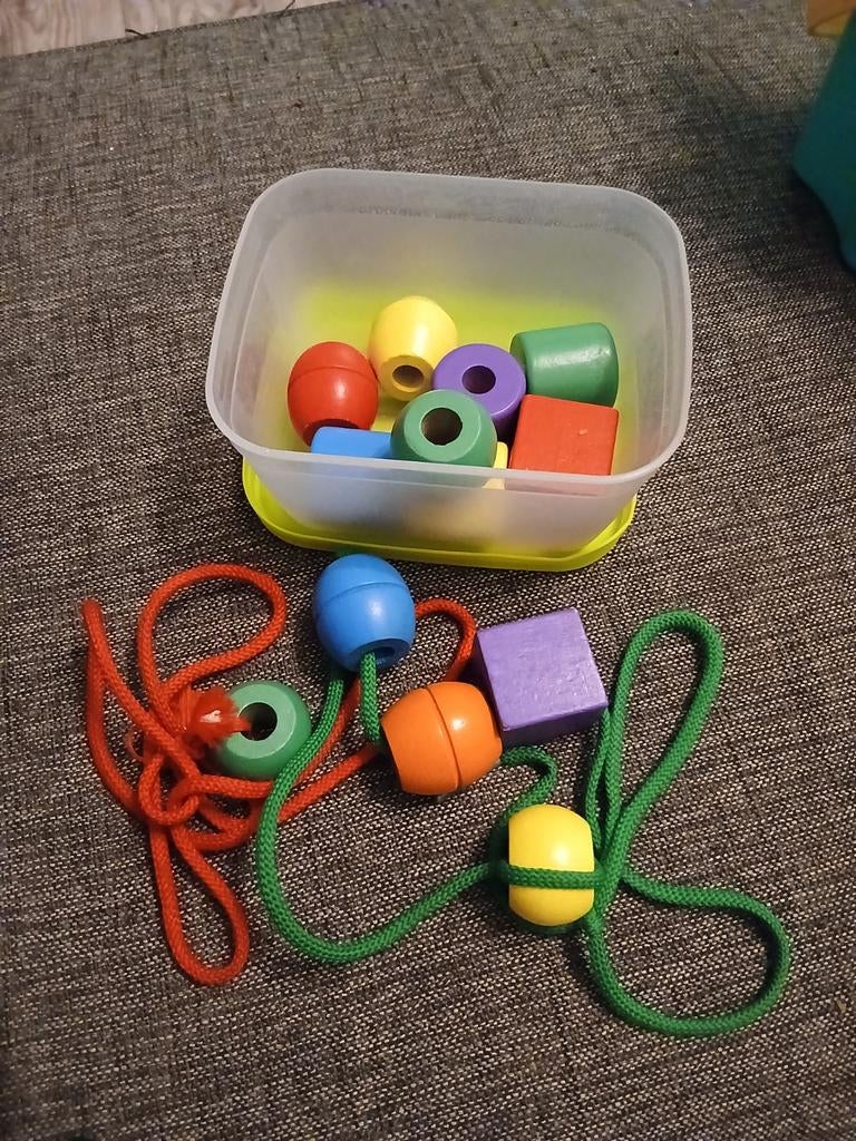 Houten rijgkralen set voor kinderen, Kinderen en Baby's, Ophalen of Verzenden, Gebruikt, Bouwen