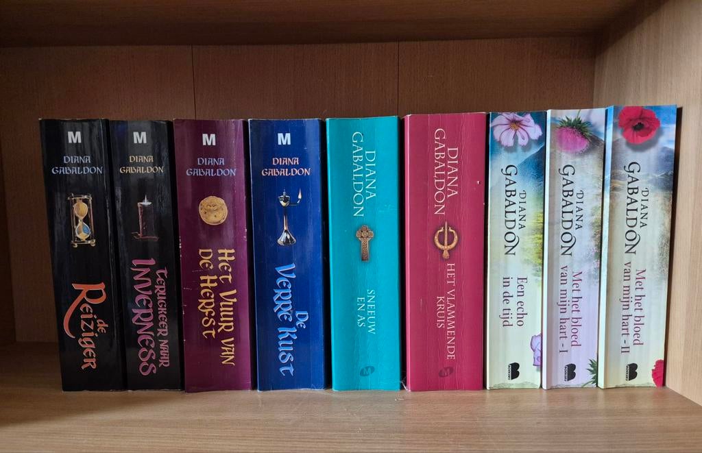 9x Diana Gabaldon De Reiziger boekenserie, Verzenden, Zo goed als nieuw
