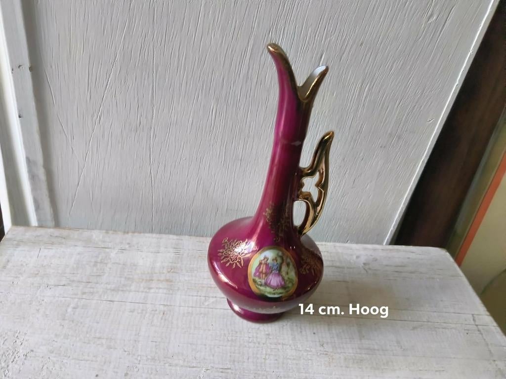 Vintage Limoges Style Vaas - Bourgondië met Gouden Details, Antiek en Kunst, Antiek | Vazen, Ophalen of Verzenden
