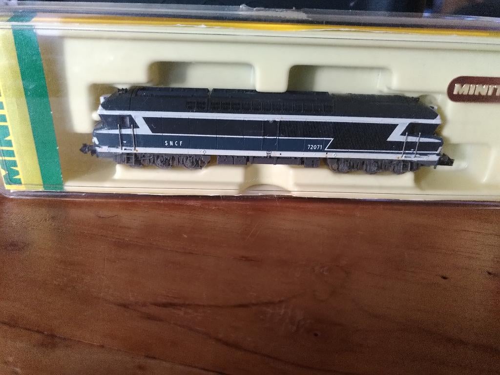 Minitrix 2906 CC72000 van de SNCF, Trix, Ophalen of Verzenden, Zo goed als nieuw, Analoog