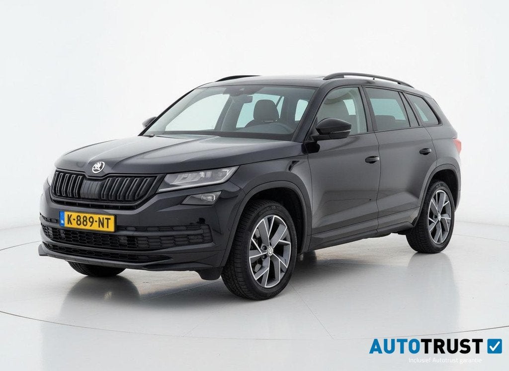 Skoda Kodiaq 1.5 TSI Sportline Business PANO TREKHAAK A-CRUI, Auto's, Skoda, 4 cilinders, 150 pk, Zwart, Origineel Nederlands