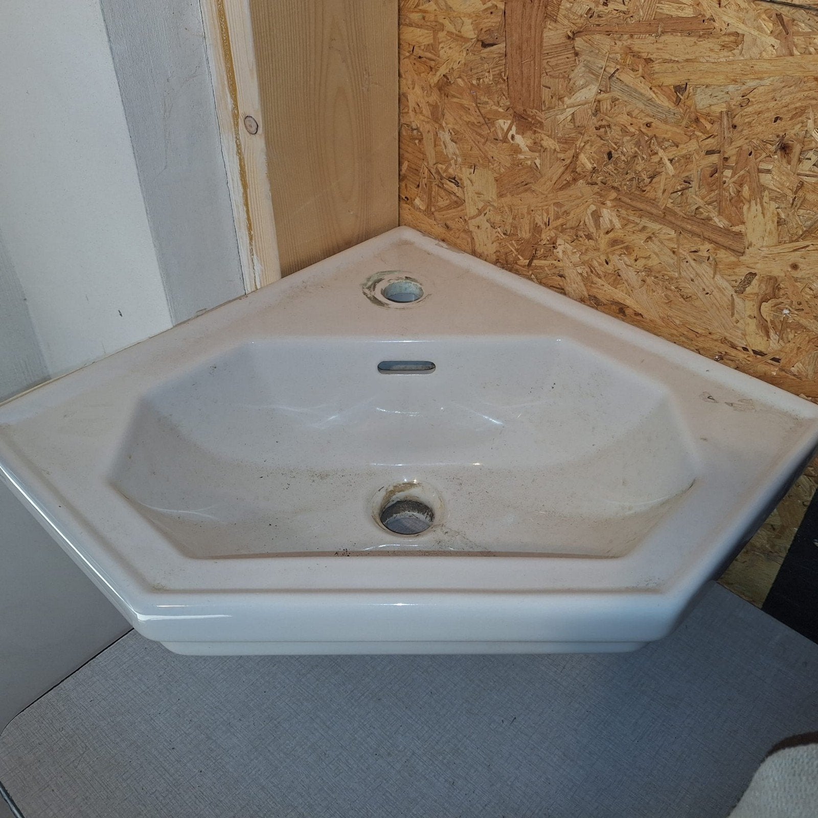 Duravit Hoekwastafel - Compacte Witte Keramische Wasbak, Ophalen, Gebruikt, Wastafel