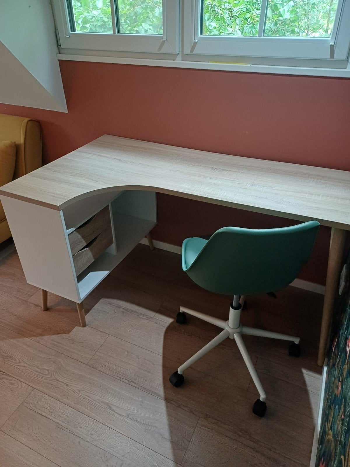 Hoekbureau, 81 cm, Hoekbureau, Ophalen of Verzenden, Zo goed als nieuw