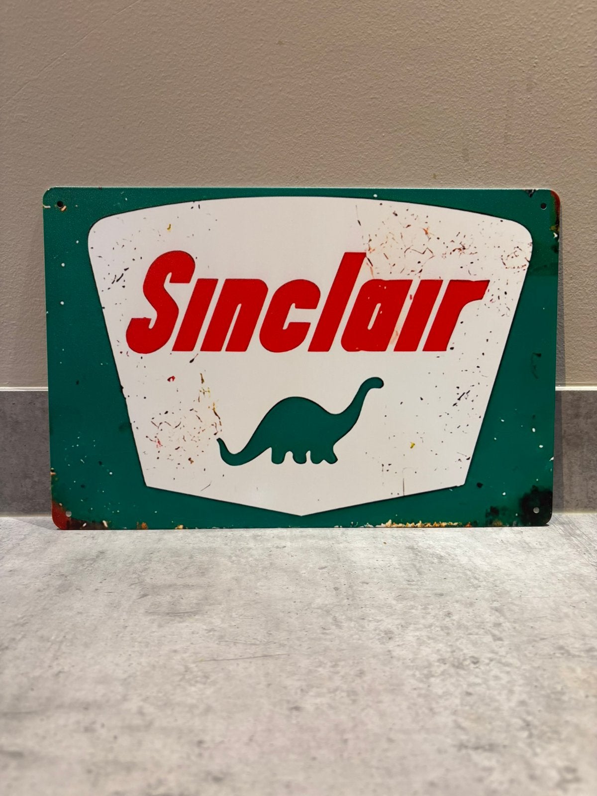 Mancave Bar Café Wanddecoratie metalen bordje Dino Sinclair, Verzamelen, Merken en Reclamevoorwerpen, Ophalen of Verzenden, Zo goed als nieuw