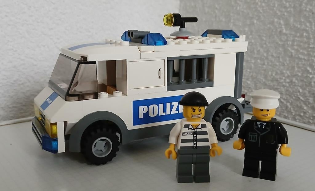 Lego 7245 Politiebus met twee figuren, Kinderen en Baby's, Speelgoed | Duplo en Lego, Ophalen of Verzenden, Gebruikt, Complete set
