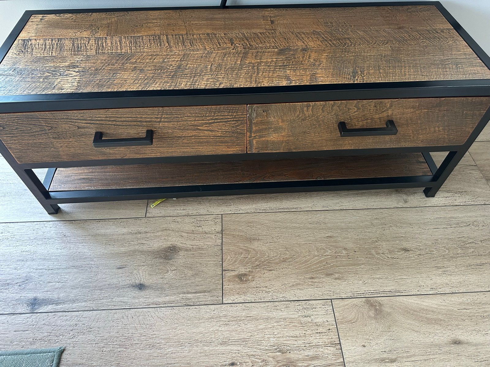 Mooi houten tv-meubel met 2 lades, Ophalen, Gebruikt, 100 tot 150 cm, Minder dan 100 cm