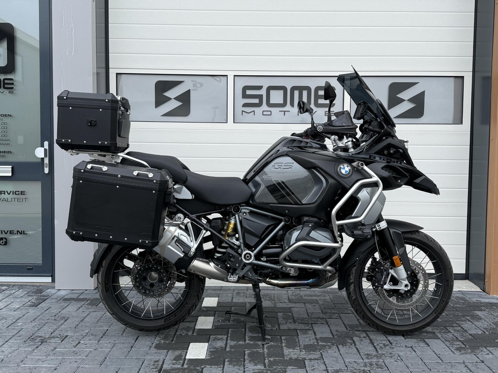 BMW R 1250 GS Adventure Triple Black | Volledig Kofferset |, Motoren, Motoren | BMW, Einsteinlaan 5
2289 CC  Rijswijk, NL, 1254 cc