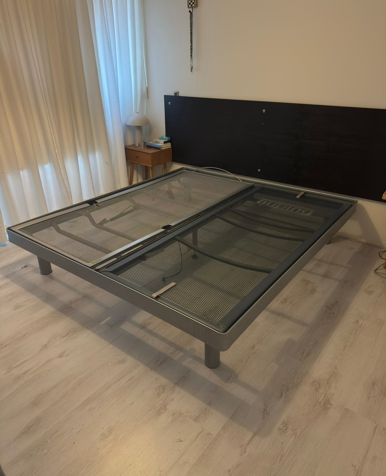 Gratis: Auping bed + 2 verstelbare Auping spiraal bodems, Ophalen, Verstelbaar, Tweepersoons, Zo goed als nieuw
