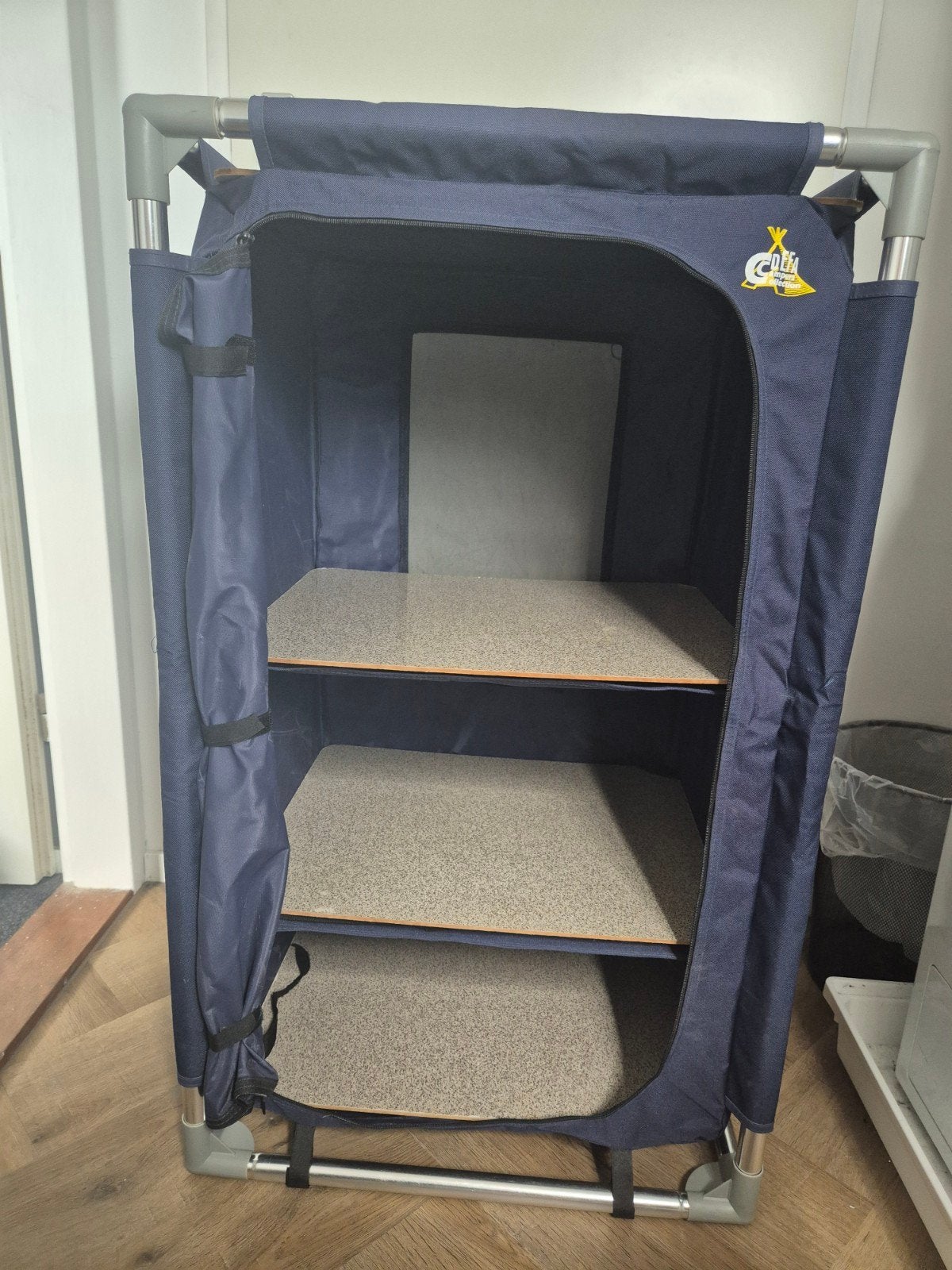 Campingkast met 3 planken, Caravans en Kamperen, Kampeeraccessoires, Ophalen of Verzenden, Gebruikt