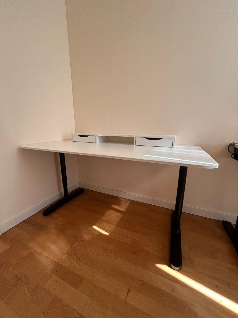 IKEA Bekant bureau 160x80 wit/zwart, Huis en Inrichting, Bureaus, Ophalen, 160 cm, Zo goed als nieuw, IKEA