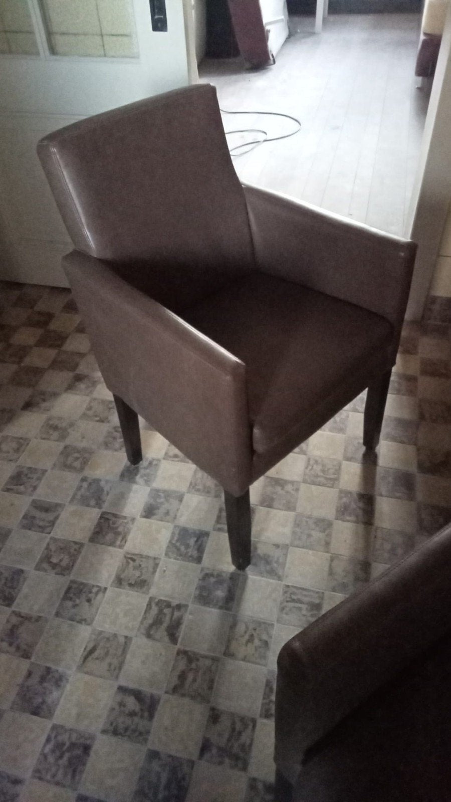 4 nieuw overtrokken eetkamerstoelen, Ophalen, Zo goed als nieuw, Vier
