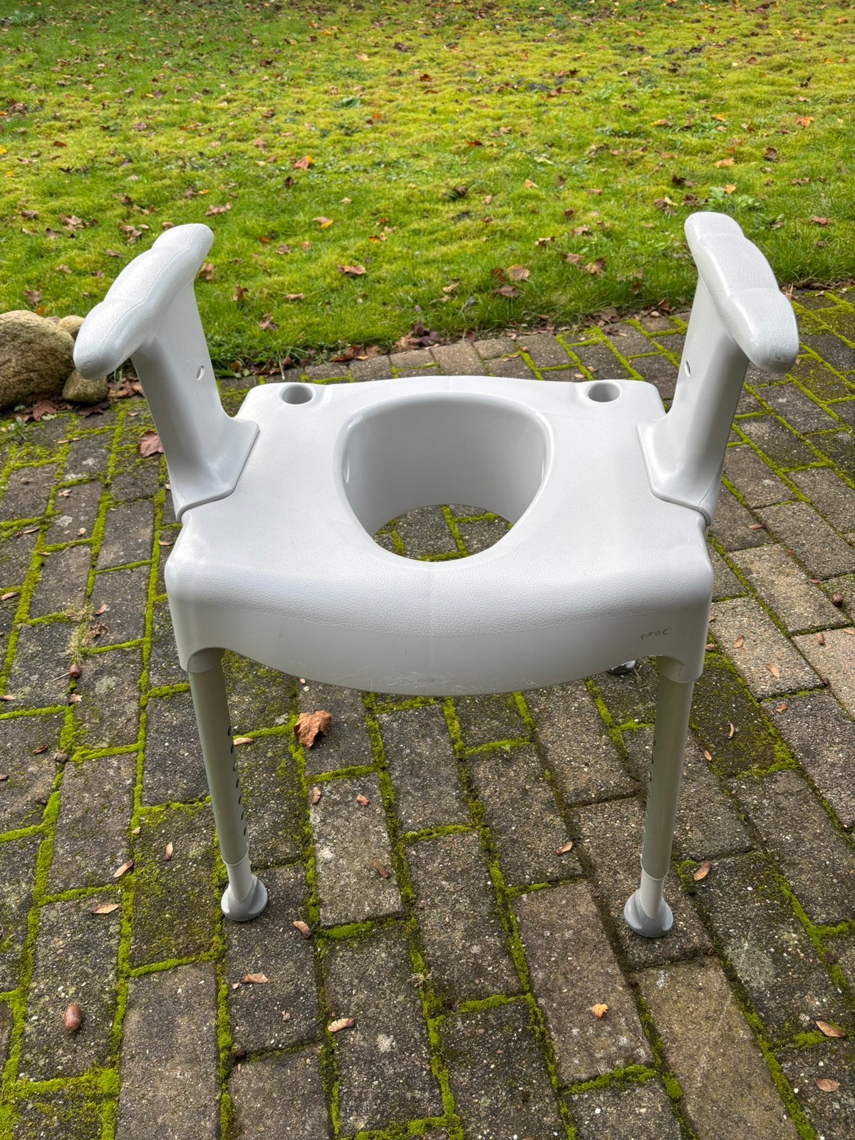 Etac professionele vrijstaande toiletverhoger / douchestoel, Ophalen, Zo goed als nieuw