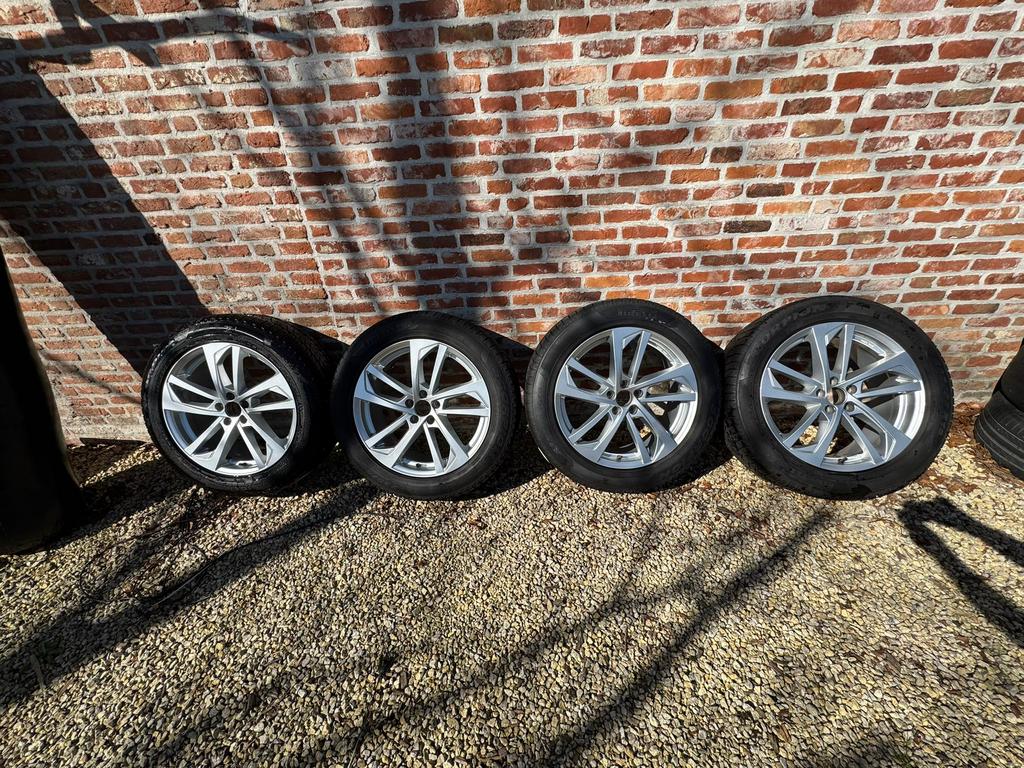 19’ Volvo XC90 Compleet set te koop!, Auto-onderdelen, Banden en Velgen, Banden en Velgen, Winterbanden, 235 mm, Ophalen