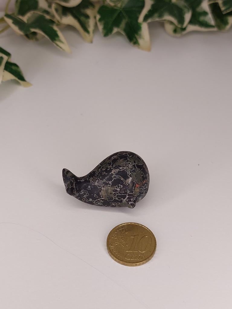 Walvisje, Verzamelen, Mineralen en Fossielen, Ophalen of Verzenden, Mineraal
