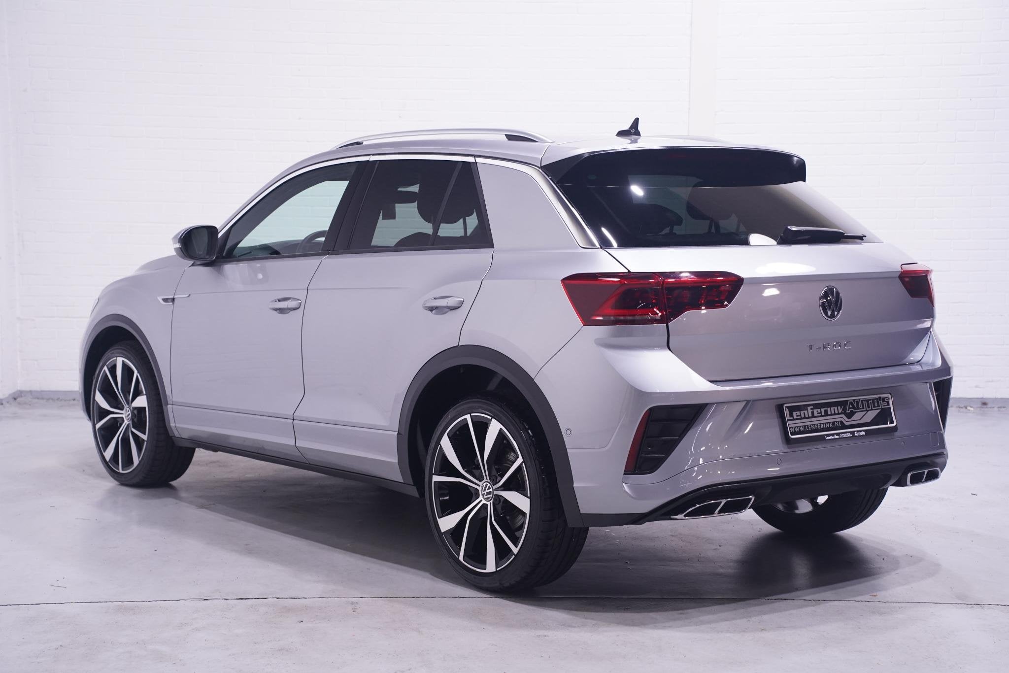 Volkswagen T-Roc 1.5 TSI 150 pk Aut. R Line Ext/Int. Matrix, Auto's, Stof, Gebruikt, Zwart, 4 cilinders