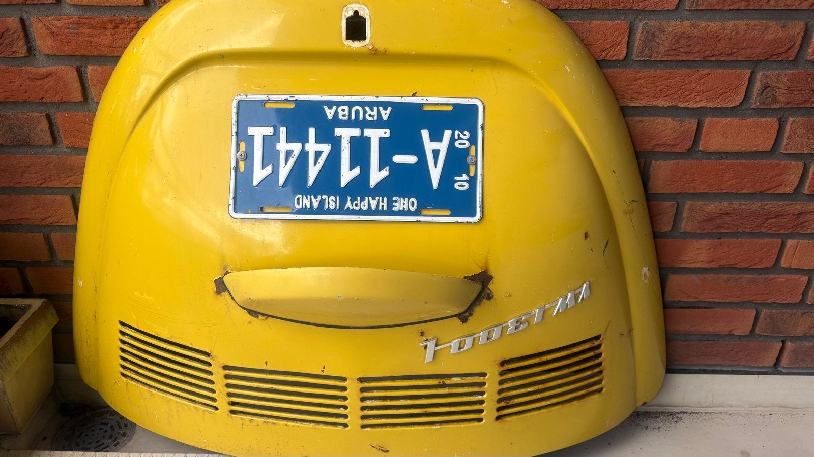 Gele Volkswagen Kever Motorkap - Gebruikt, Antiek en Kunst, Ophalen of Verzenden