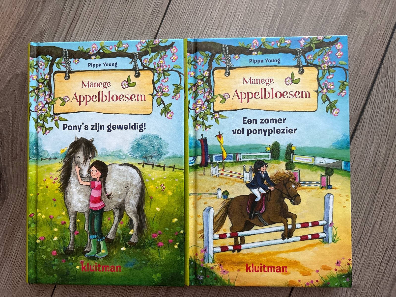 Manege Appelbloesem: Pony's zijn geweldig! & Een zomer vol p, Ophalen of Verzenden, Gelezen, Fictie