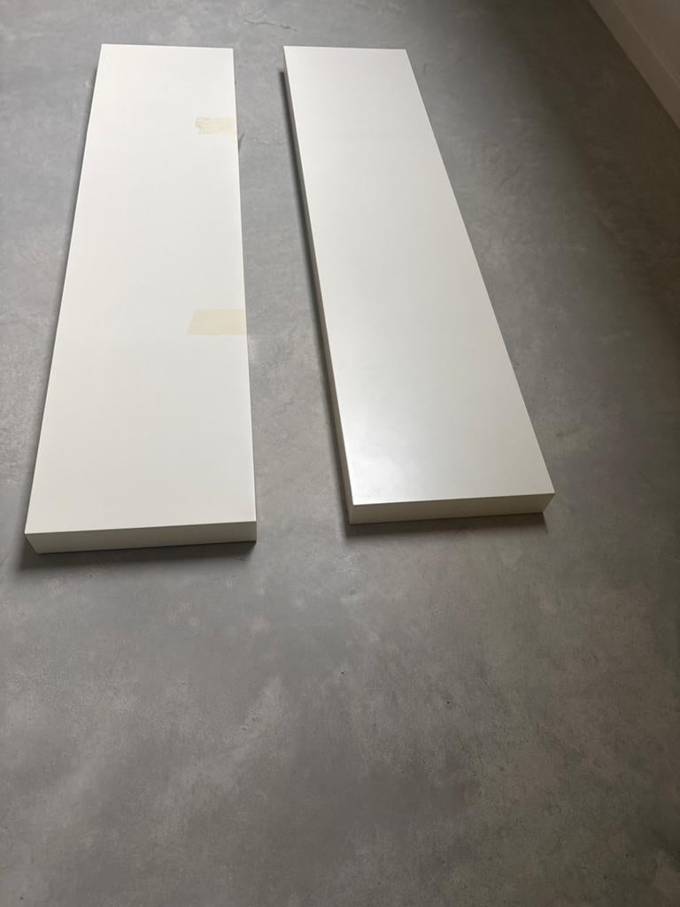 IKEA LACK Planken (2 stuks) incl. Montagebeugels, Ophalen, Zo goed als nieuw