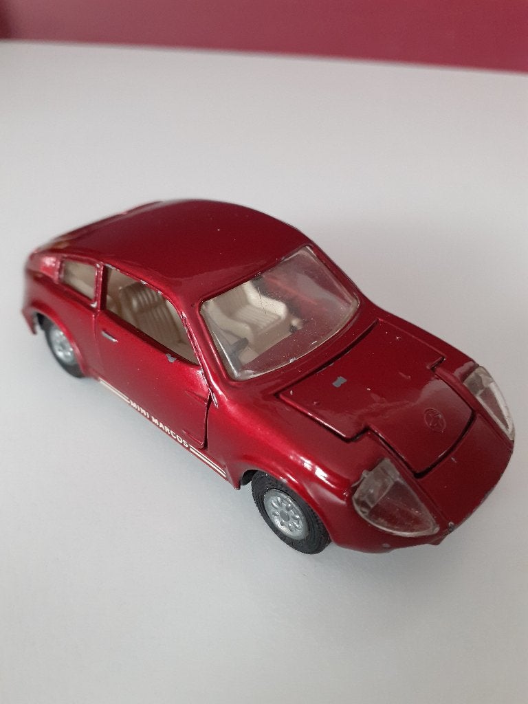 Corgi Toys   Mini Marcos GT850    metallic red, Hobby en Vrije tijd, Modelauto's | 1:43, Ophalen of Verzenden, Gebruikt, Auto
