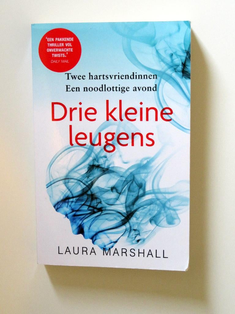 Drie kleine leugens - Laura Marshall, Boeken, Gelezen, Europa overig, Ophalen of Verzenden, Laura Marshall
