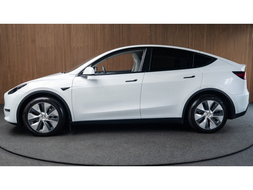 Tesla Model Y Long Range Dual - Motor AWD 75 kWh Navi Camera, Auto's, Automaat, Dealer onderhouden, Achterwielaandrijving, Gebruikt
