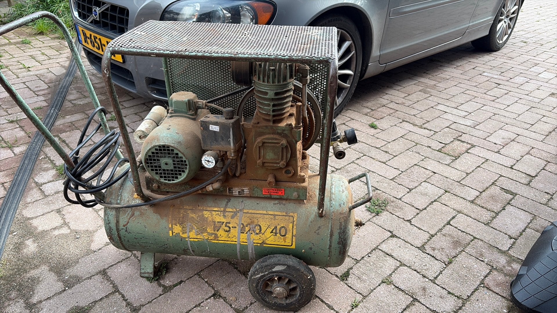Vintage compressor, Minder dan 25 liter, Ophalen, Zo goed als nieuw, Minder dan 200 liter/min