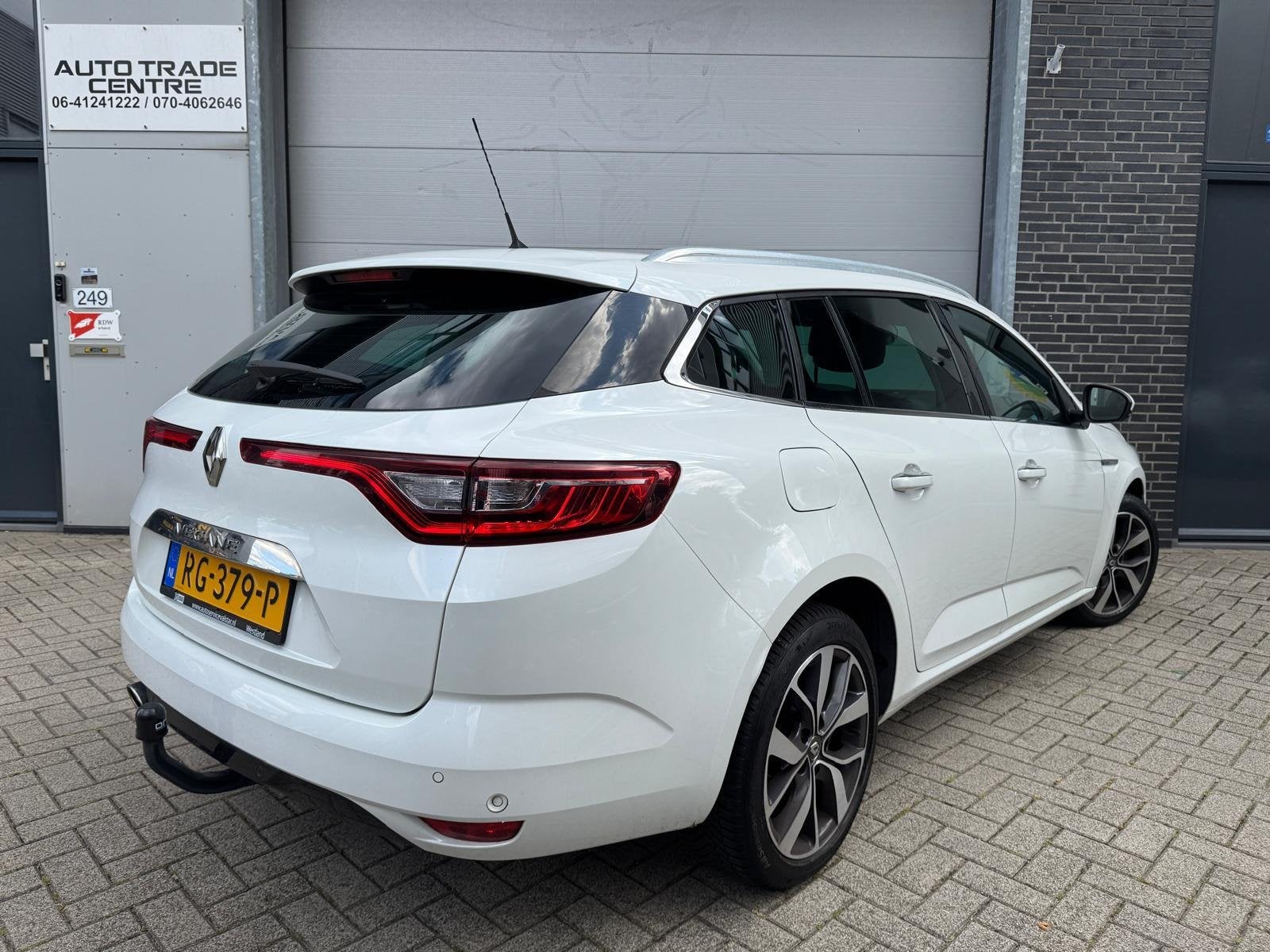 Renault Mégane Estate 1.2 TCe Bose [Camera|Keyless|Dodehoek, Voorwielaandrijving, Gebruikt, Leder en Stof, Origineel Nederlands