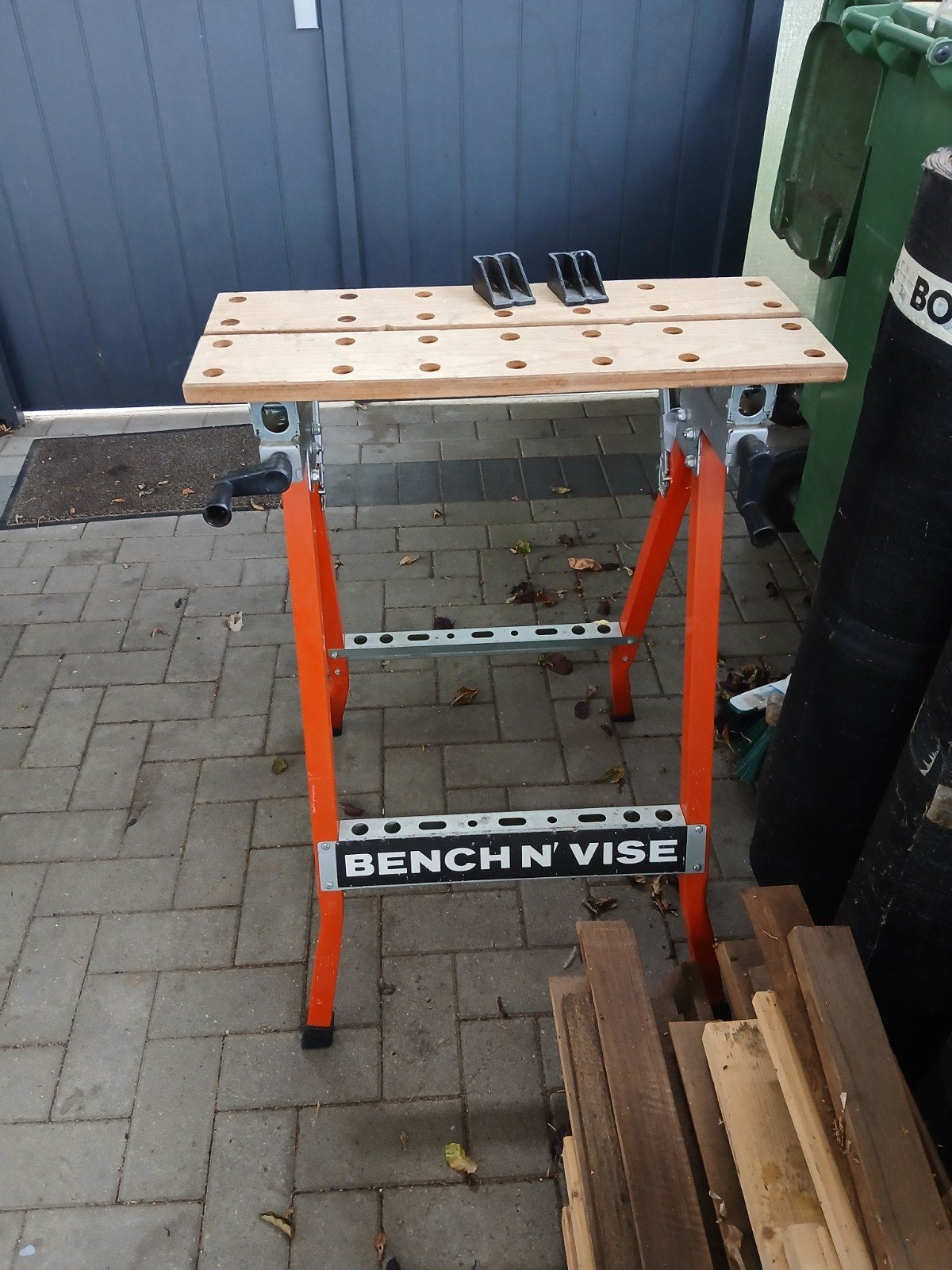 Opvouwbare werkbank met bankschroef van Bench n vise, Ophalen, Gebruikt, Minder dan 70 cm, Bankschroef