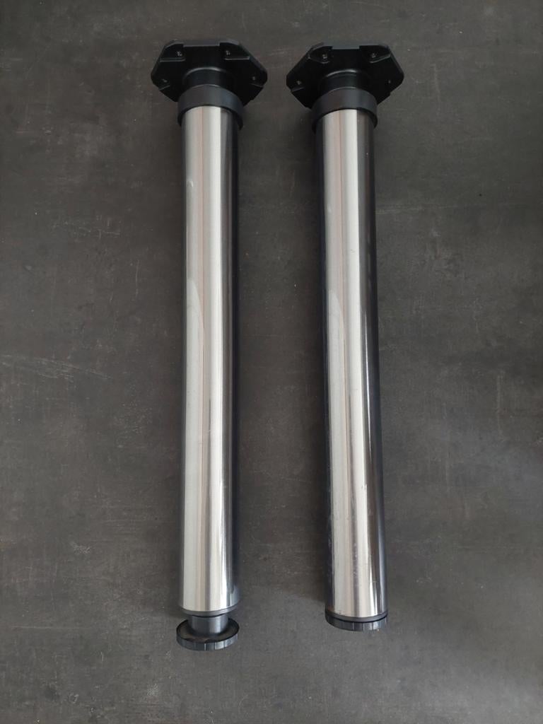 Verstelbare metalen tafelpoot, 2 stuks, Huis en Inrichting, Tafelonderdelen, Tafelpoot, Minder dan 50 cm, Gebruikt, Ophalen of Verzenden