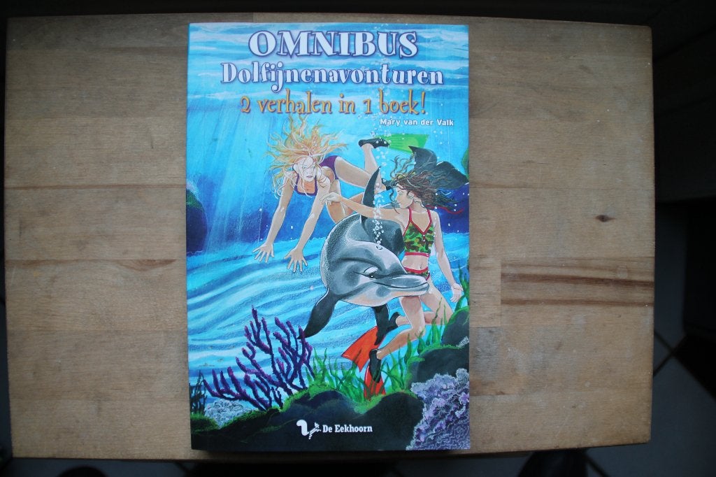 kinderboek omnibus  'Dolfijnenavonturen', Boeken, Ophalen of Verzenden, Zo goed als nieuw