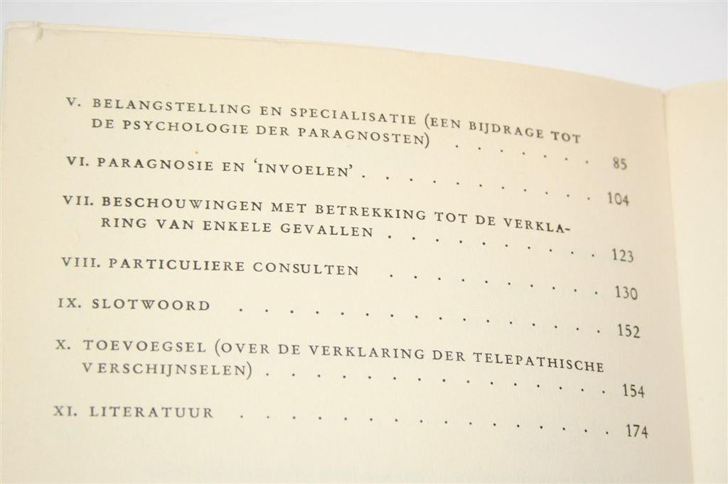 Paragnosten bij Politie — Tenhaeff, Bijleveld 1957, Ophalen of Verzenden, Gelezen, Overige onderwerpen, Achtergrond en Informatie