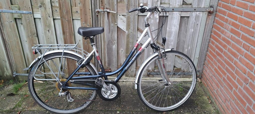 Nette damesfiets LEES DE ADV. GOED, Fietsen en Brommers, Fietsen | Dames | Sportfietsen en Toerfietsen, Zo goed als nieuw, Overige merken