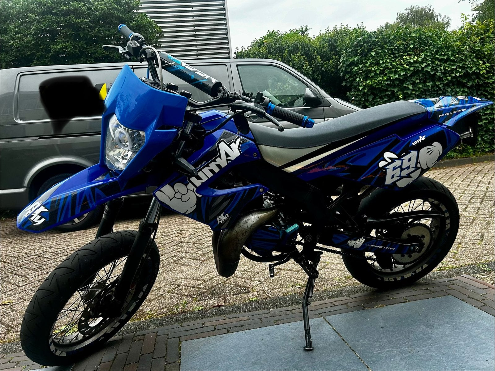 SchakelBrommer Derbi senda xtreme gereviseerd + onderdelen, Fietsen en Brommers, Ophalen, Zo goed als nieuw