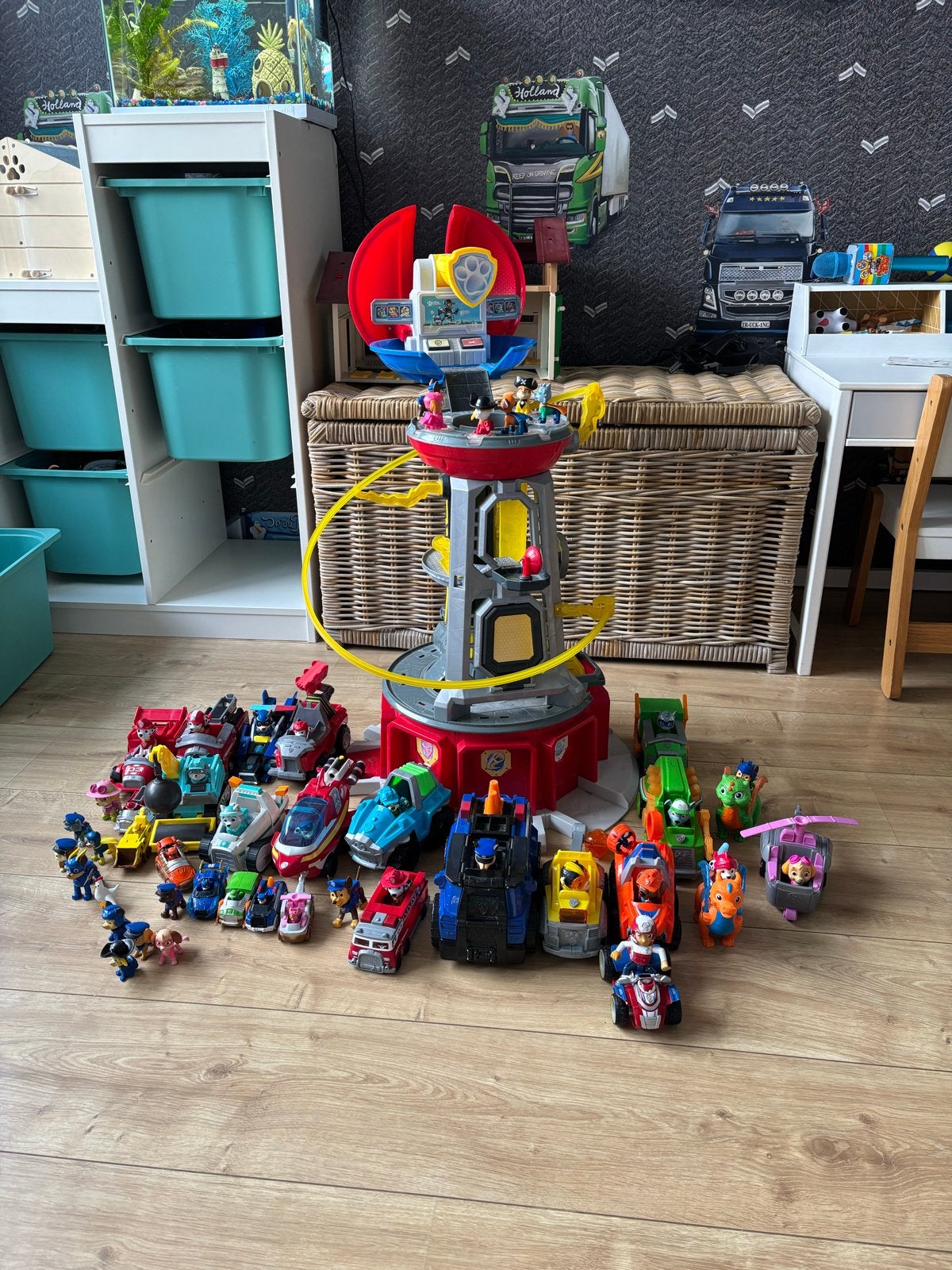 Grote Paw Patrol set met uitkijktoren en veel voertuigen, Kinderen en Baby's, Speelgoed | Actiefiguren, Ophalen, Gebruikt