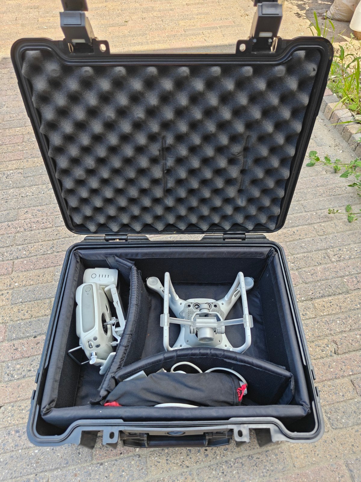 Dji Phantom 4 drone met 2 accu's in B&W outdoor koffer, Ophalen, Gebruikt, Cameradrone, 5 tot 10 kilometer