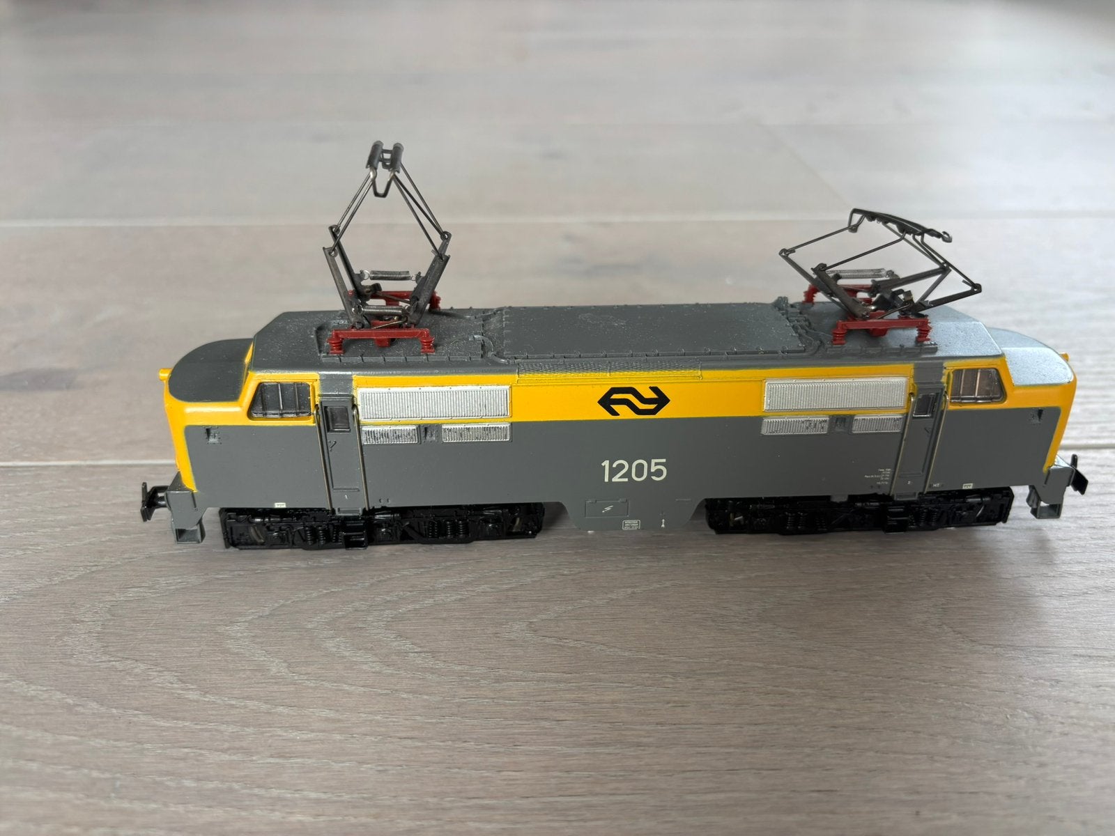 Märklin elektrische locomotief 1200 serie, Hobby en Vrije tijd, Ophalen, Wisselstroom, Gebruikt, Locomotief