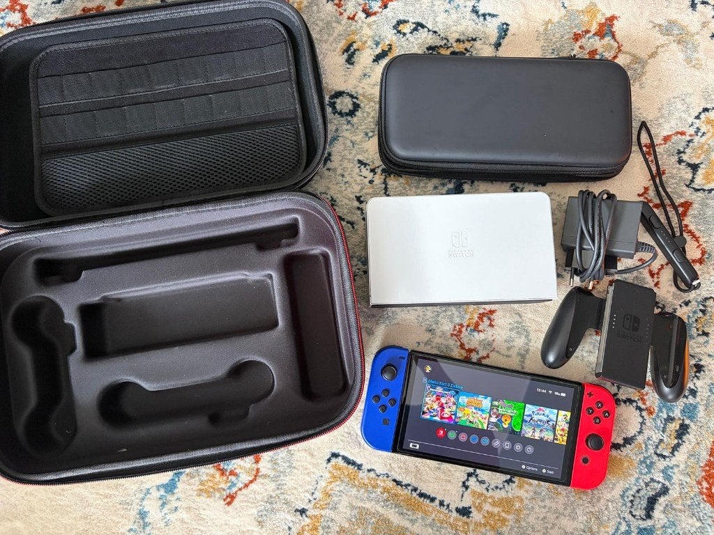Nintendo Switch (OLED model), Spelcomputers en Games, Spelcomputers | Nintendo Switch, Zo goed als nieuw, Switch OLED, Met 1 controller